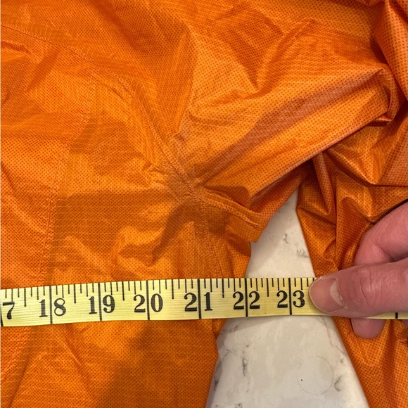 Outdoor Research Men’s Helium II Ultralight Rain Shell - Picture 4 of 8